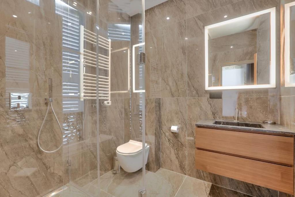 Appartement Le Luxe A La Francaise Au Coeur De Paris